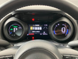 当店は仕上げ業者と提携して、車両の仕上げを行っております。磨き、ルームクリーニング、ヘッドライト磨き、を一貫して行っております。