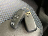 ★キーフリーシステム★リモコンキーを携帯していればキーをポケットなどから出さなくてもドアの施錠・解錠およびエンジン始動が出来ます!