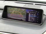 高音質なオーディオは、車内をコンサートホールのような空間に変えます。お気に入りの音楽で、ドライブをさらに盛り上げましょう。