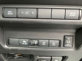 両側オートスライドドアを装備。運転席&インテリジェントキーからの開閉も可能です。