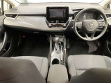 高いホールド性で運転姿勢が安定します。長距離ドライブでも疲れにくいのが魅力です。快適なドライビングライフをお送りください♪