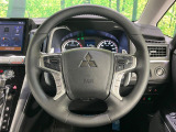 【純正革巻きステアリング】上質な革を使用することで、手にしっかり馴染みとても運転しやすいハンドルです♪