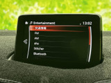 お気に入りの音楽で、ドライブをさらに楽しく。多様なソースに対応し、快適なカーライフを演出します。Bluetooth接続でスマホの音楽も簡単に。