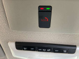 SOSコールスイッチです。日産コネクトにご加入していただくとご利用できます。詳しくは営業スタッフにお声がけください。