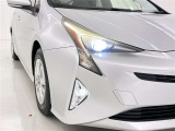 フォグランプ装着車です。暗い夜道の車両前方を明るく照らします