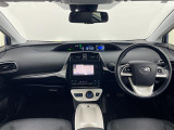 プリウス 1.8 A プレミアム E-Four 4WD 本革シート