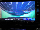 バックカメラの画像です。ガイドラインがスムースな車庫入れをサポートいたします。車庫入れの安心感がアップしますね。