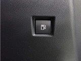 給油扉オープナースイッチ
