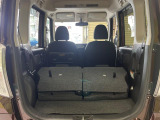 普段のお買い物や通勤、送迎等に十分な荷室スペースを確保しております。セカンドシートを倒すと、大きな荷物の積載も可能です♪