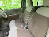 運転席からの視界は広く、運転操作もスムーズに行えます。日常の足として、頼りになる一台です。