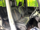 運転席シート廻りは使用感も少なく、良好な状態となっています。丁寧に使われていたことがよくわかりますね。