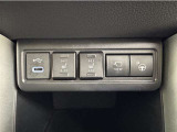 シートヒーター装備!エアコンに比べて暖まるスピードが速いので冬でも快適に過ごせます