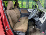 運転席シート廻りは使用感も少なく、良好な状態となっています。前オーナー様が丁寧に使っていたことがよくわかりますね。