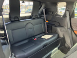第三列シートも広々としており、大人の方でもゆったりと座れます。多人数乗車にも対応可能。様々なシーンで活躍する一台です。
