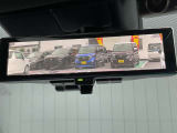 [スマートルームミラー]車両後方をミラーに映し出すため、悪天候の時でも視界は良好♪