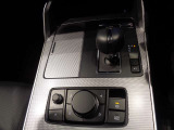 AUTO HOLDが便利です。