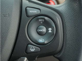 ◆アダプティブクルーズコントロール◆予め設定した車速内でクルマが自動的に加減速。前走車との適切な車間距離を維持しながら追従走行します。【LKAS】車線維持支援システムでステアリング操作を支援。