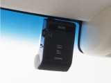 ◆ドライブレコーダー◆映像・音声などを記録する自動車用の装置です。 もしもの事故の際の記録はもちろん、旅行の際の思い出としてドライブの映像を楽しむことができます。