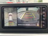 【全周囲モニター】フロント+サイド+バックにカメラが装着されています。車庫入れが苦手な方もこれがあれば安心ですね。
