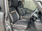 運転席も広々、ドライブも楽しめますね♪実際お座りいただくのが、分かりやすいと思います。お気軽にご来店ください!