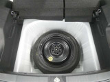 スペアタイヤ付きです!車に常時装備することで、もしもの時の備えとしてすごく安心です♪