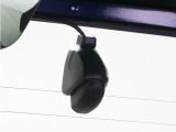 ◆リアにもドライブレコーダーを装備しております◆映像・音声などを記録する自動車用の装置です。もしもの事故の際の記録はもちろん、旅行の際の思い出としてドライブの映像を楽しむことができます。