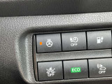 【ステアリングヒーター】車のハンドル(ステアリング)の内蔵電熱線により、冷えた手を直接温めてくれる暖房装備です!