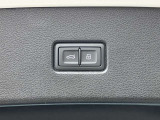 オートマチックテールゲート装備 ボタン一つでリアゲートの開閉が可能です。