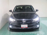 明度の高いLEDヘッドライトで、夜間の運転も安心です。