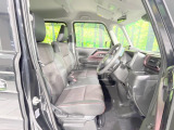 運転席シート廻りは使用感も少なく、良好な状態となっています。丁寧に使われていたことがよくわかりますね。