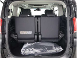 広々としたラゲージスペースを備えています。大きなものや長さのある荷物もしっかりと積み込めます。