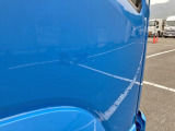 運転席ドアに手塗り箇所があります。