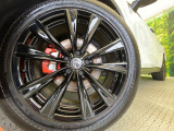 【純正20インチアルミホイール】外観にマッチした純正アルミホイールを装着しております。各種社外アルミホイールや、スタッドレスタイヤも取扱いしております。是非ご相談ください♪