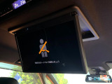 【フリップダウンモニター】大画面モニターで後席でもエンタメをお楽しみいただけます。小さなお子様にも大人気の装備です♪