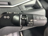【オートライト(AUTO)】外の明るさをシステムが感知して、自動でヘッドライトが点灯します!ヘッドライトをつけ忘れを防ぐ便利機能です。