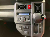 納車前にはプロのメカニックが、各部の点検を行います。ディーラーにしか出来ない品質、そしてサービスできっと満足していただけると思います!