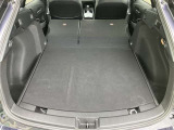 リヤシートを倒せば、さらに大きなお荷物が積めて大活躍します!