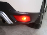 視界不良時の自車位置を後方の車両に認識を促すバックフォグを装備しています。