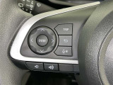 ステアリングスイッチ装備!運転しながら手元でオーディオの操作などができます。