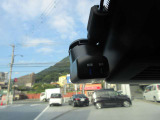 【ドライブレコーダー】万が一に!!いくら安全運転していても、事故に巻き込まれることもあります。万が一のときに証拠として使えます。4万円近くかかるドライブレコーダーが最初から付いてます☆