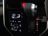 車内を快適に、オートエアコンを装備しています。