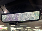 【デジタルインナーミラー】後席の大きな荷物や同乗者で後方が確認しづらい時でも安心!カメラが撮影した車両後方の映像をルームミラー内に表示。クリアな視界で状況の確認が可能です!