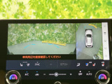 後方確認をサポートするモニターで、安全な運転をアシスト。狭い道や駐車場でも安心です。