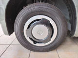 12インチの専用スチールホイールです!お財布にも優しいタイヤ!