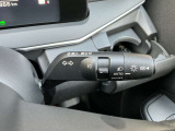 オートライトついてます。トンネルでいちいちスイッチ切り替えなくて良い感覚は使ってからしみじみ感じますよ。