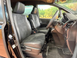 運転席シート廻りは使用感も少なく、良好な状態となっています。丁寧に使われていたことがよくわかりますね。