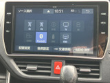 お気に入りの音楽やラジオを、クリアな音質で楽しめます。様々なメディアに対応し、車内でのエンターテイメントを充実させてくれます。