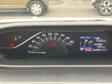 視認性の高いメータークラスターは、運転に必要な情報を的確にドライバーへ伝えます。運転状況を常に把握し、安全運転をサポートします。