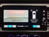 バックでの車庫入れも安心です! リアカメラが付いているバックモニター付のナビディスプレー装備しております。バンパーについているソナーや、操作線もついており距離感も画面から確認できます。