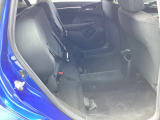 【トールモード】リアシート座面を持ち上げると、背の高い荷物を積むのに便利なトールモードに変身します!多彩なシートアレンジで使い勝手良好です